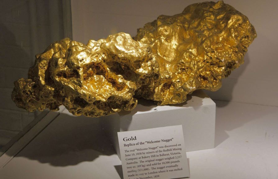 largest alluvial gold nugget